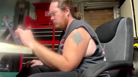 cumdaddyy92 online show from September 26, 4:53 am