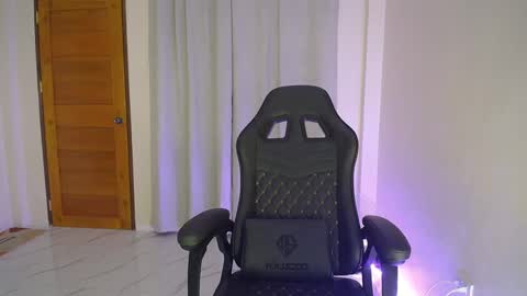 cummingyu online show from January 16, 11:58 am