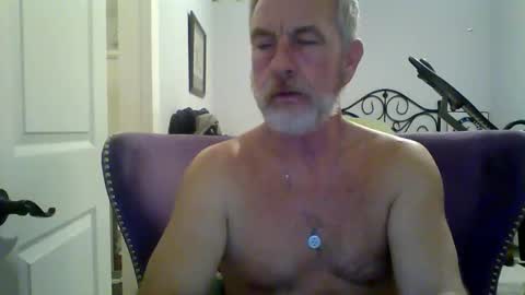 cumngetit910 online show from March 1, 11:31 pm