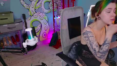 CUMpotikEve online show from April 27, 3:59 am