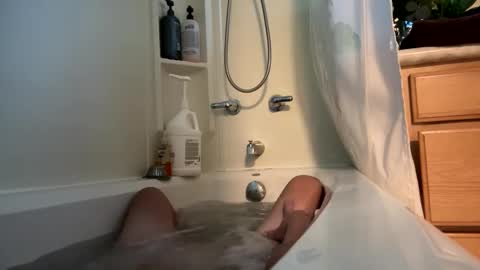 Snapshot of cumslowlyforu chatting on February 26, 2:27 pm cumslowlyforu online show from February 26, 2:27 pm