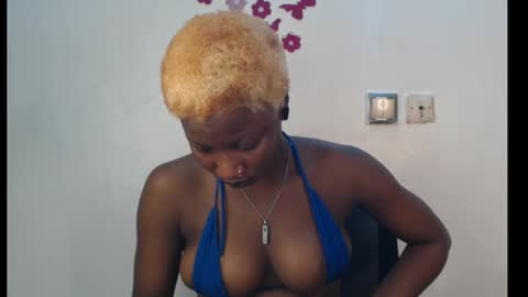 Zara online show from February 4, 12:36 am