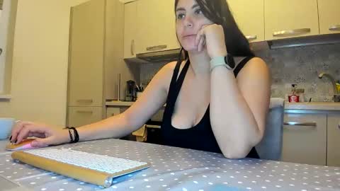 maria  alex online show from October 21, 11:30 pm