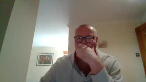 curiousax77 online show from March 11, 12:39 pm