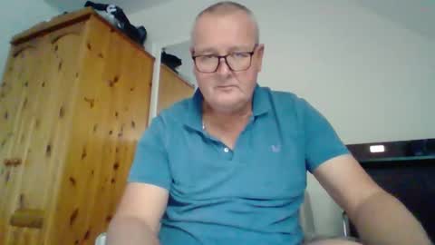 curiousax77 online show from October 12, 10:08 am