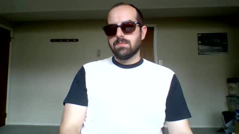curiouser_guy online show from May 27, 6:16 pm