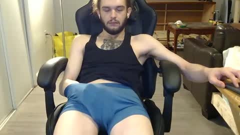 curiouss25 online show from February 20, 9:11 am