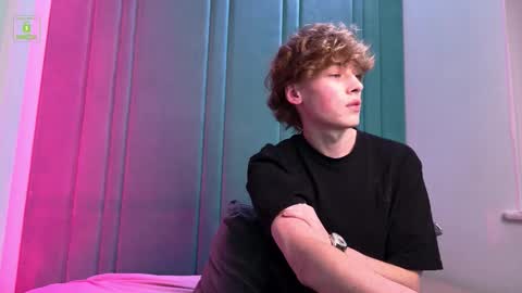 Snapshot of curlytwinkboy chatting on September 19, 9:07 pm KEVIN online show from September 19, 9:07 pm