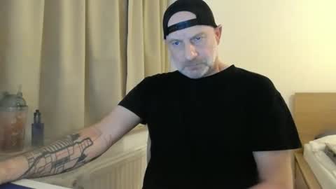 Curman85 online show from October 18, 10:36 pm