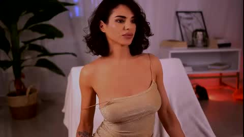 curvedlizzie online show from June 3, 10:37 pm