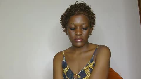 curvy_kittie online show from May 21, 2:07 am
