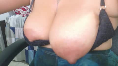 Sofia  online show from March 17, 10:15 pm