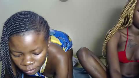 curvyjoan online show from October 21, 10:09 am