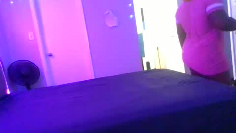 curvyychocolate online show from March 10, 6:56 pm