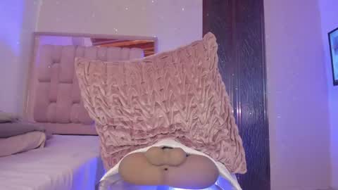 Stacy online show from May 7, 5:52 pm