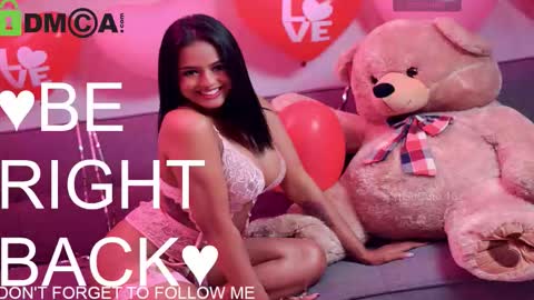    Independent Model online show from March 10, 9:18 pm