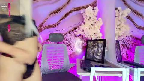 Cute horny1 online show from June 22, 2:24 pm