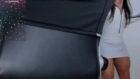 Cute horny1 online show from March 11, 5:57 am