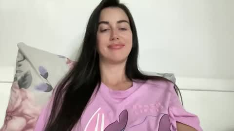 cute_kriss94 online show from May 27, 6:27 pm