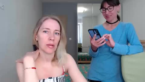 cute_lion_ online show from May 2, 12:55 pm