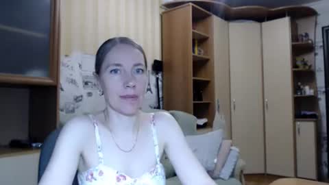 cute_lion_ online show from June 26, 8:25 pm