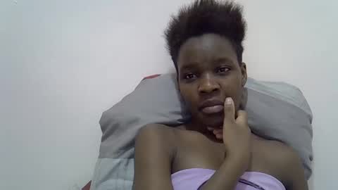 Snapshot of cute_marion chatting on February 19, 12:57 am cute_marion online show from February 19, 12:57 am
