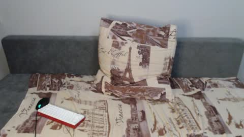 Oliver online show from March 30, 8:20 pm