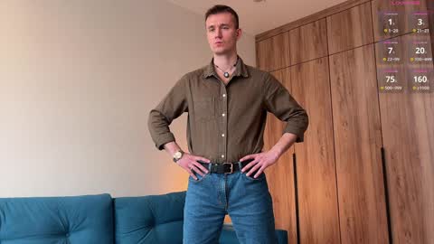 cute_skywalker online show from April 7, 6:15 am