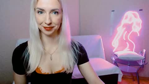 cute_smile_shy online show from November 29, 10:39 pm