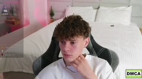 Thomas -  online show from January 12, 9:29 pm