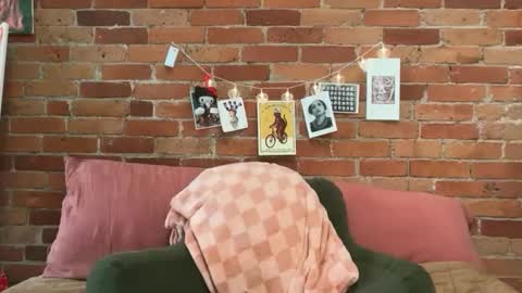 CuteBalloons online show from April 29, 8:24 pm