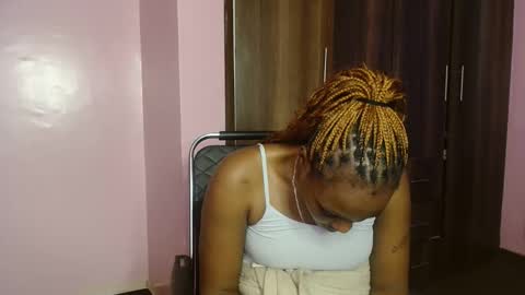 cutebuu online show from November 4, 2:07 pm