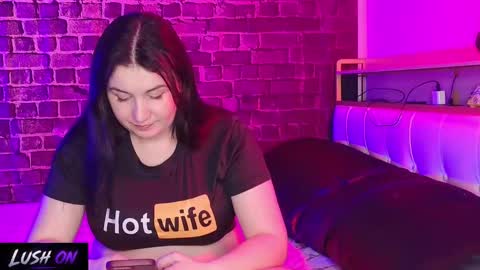 Cute Couple Real online show from May 17, 10:08 pm
