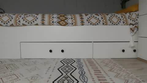 Snapshot of cuteemouse chatting on September 28, 12:47 pm Anna online show from September 28, 12:47 pm