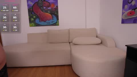 Mia online show from December 20, 9:11 pm