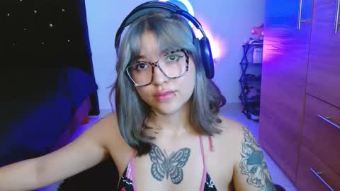 isabella online show from February 13, 7:17 pm