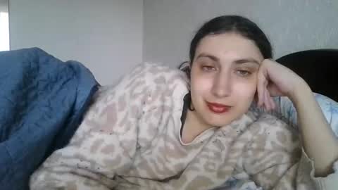 cutekattie online show from March 29, 9:00 am