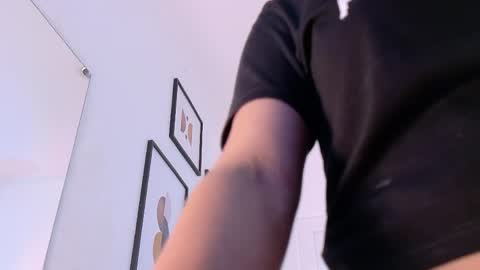 cutepetitee online show from April 21, 1:42 am