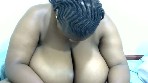 cutermilly online show from December 4, 9:03 pm