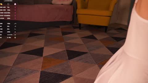 Maya  online show from December 5, 12:14 am