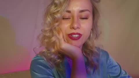 cutie_xoxo_ online show from May 26, 7:47 am