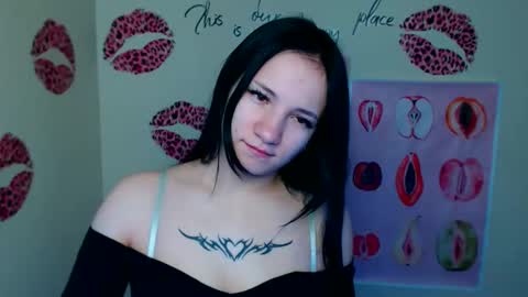 Emma online show from March 3, 7:04 am