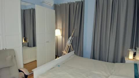 Anne online show from April 23, 5:48 am