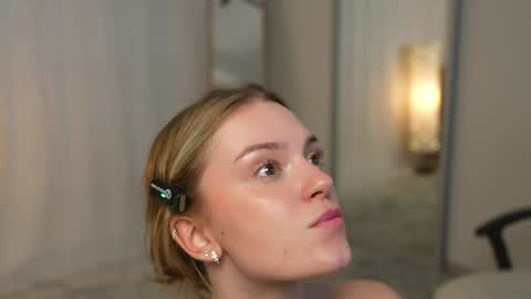 EMILY online show from February 5, 5:31 pm