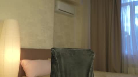 EMILY online show from September 28, 2:59 pm