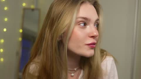 EMILY online show from January 22, 2:35 pm