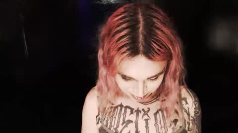 Nikki online show from December 17, 11:33 pm