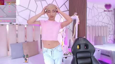 cyrus_tay online show from May 6, 4:24 pm