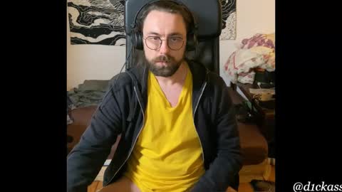 Snapshot of d1ckass chatting on February 16, 10:21 pm d1ckass online show from February 16, 10:21 pm