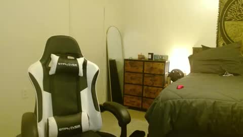 Snapshot of d_a_i_s_y chatting on March 10, 11:38 pm Daisy online show from March 10, 11:38 pm